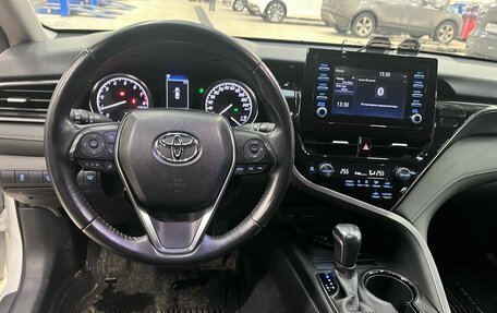 Toyota Camry, 2021 год, 2 849 000 рублей, 6 фотография