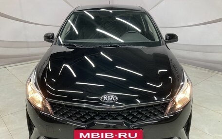 KIA Rio IV, 2021 год, 1 798 000 рублей, 2 фотография