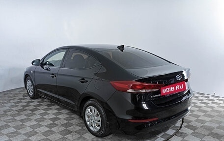 Hyundai Elantra VI рестайлинг, 2018 год, 1 700 000 рублей, 7 фотография