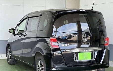 Honda Freed II, 2016 год, 1 385 000 рублей, 7 фотография