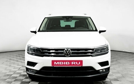 Volkswagen Tiguan II, 2020 год, 2 698 000 рублей, 2 фотография