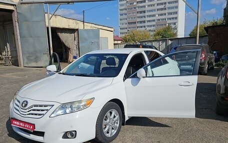 Toyota Camry, 2010 год, 1 300 000 рублей, 1 фотография