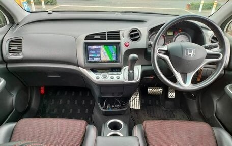 Honda Stream II, 2014 год, 972 083 рублей, 13 фотография