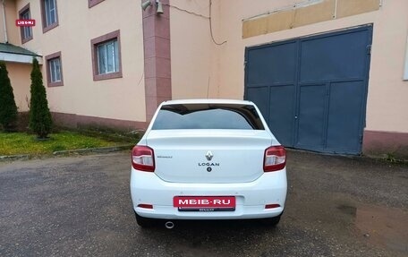 Renault Logan II, 2017 год, 700 000 рублей, 3 фотография