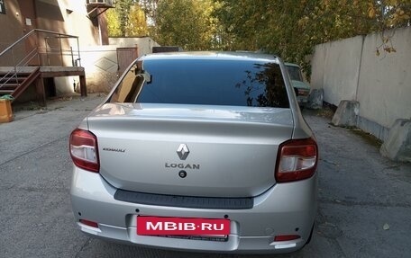 Renault Logan II, 2014 год, 900 000 рублей, 5 фотография