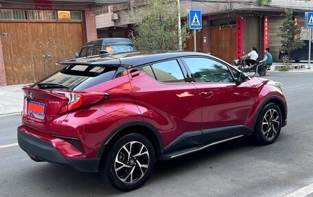 Toyota C-HR I рестайлинг, 2020 год, 2 090 000 рублей, 4 фотография