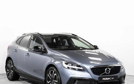 Volvo V40 Cross Country I, 2017 год, 2 155 000 рублей, 3 фотография