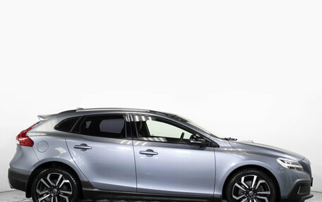 Volvo V40 Cross Country I, 2017 год, 2 155 000 рублей, 4 фотография