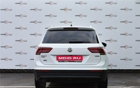 Volkswagen Tiguan II, 2018 год, 2 369 000 рублей, 4 фотография