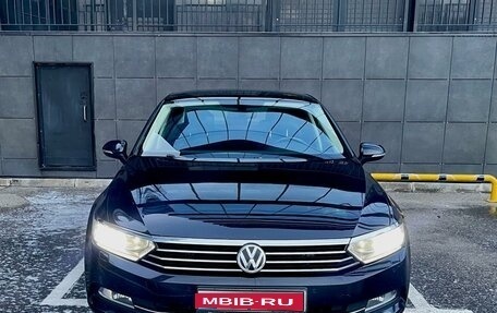 Volkswagen Passat B8 рестайлинг, 2015 год, 1 860 000 рублей, 1 фотография