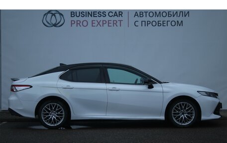 Toyota Camry, 2019 год, 2 000 000 рублей, 6 фотография