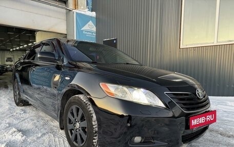 Toyota Camry, 2008 год, 850 000 рублей, 2 фотография