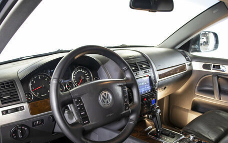 Volkswagen Touareg III, 2009 год, 1 345 000 рублей, 22 фотография