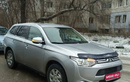 Mitsubishi Outlander III рестайлинг 3, 2012 год, 1 250 000 рублей, 1 фотография