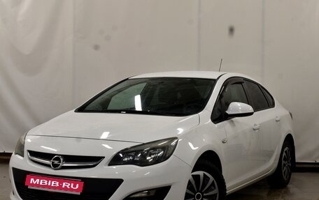 Opel Astra J, 2013 год, 1 050 000 рублей, 1 фотография