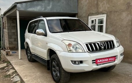 Toyota Land Cruiser Prado 120 рестайлинг, 2008 год, 2 350 000 рублей, 2 фотография