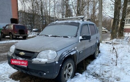 Chevrolet Niva I рестайлинг, 2012 год, 450 000 рублей, 3 фотография