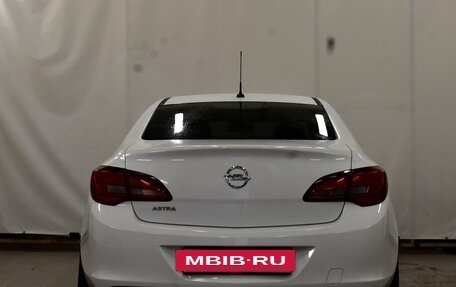 Opel Astra J, 2013 год, 1 050 000 рублей, 4 фотография