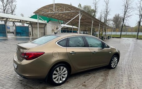 Opel Astra J, 2013 год, 1 050 000 рублей, 4 фотография