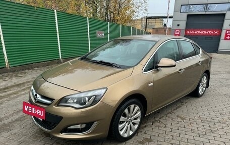 Opel Astra J, 2013 год, 1 050 000 рублей, 7 фотография