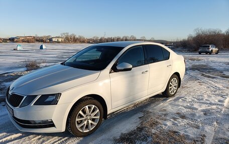 Skoda Octavia, 2017 год, 1 999 000 рублей, 6 фотография