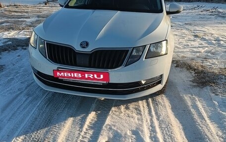 Skoda Octavia, 2017 год, 1 999 000 рублей, 9 фотография