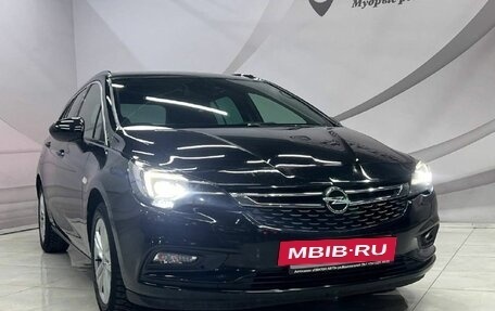 Opel Astra K, 2018 год, 1 735 000 рублей, 4 фотография