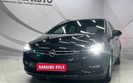 Opel Astra K, 2018 год, 1 735 000 рублей, 2 фотография