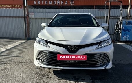 Toyota Camry, 2020 год, 3 450 000 рублей, 2 фотография