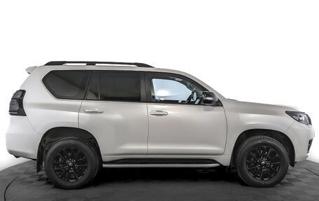 Toyota Land Cruiser Prado 150 рестайлинг 2, 2021 год, 7 350 000 рублей, 4 фотография