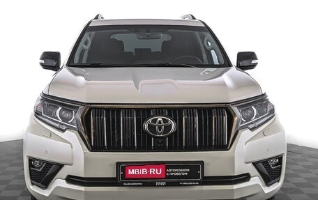 Toyota Land Cruiser Prado 150 рестайлинг 2, 2021 год, 7 350 000 рублей, 2 фотография