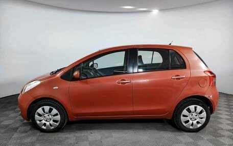 Toyota Yaris III рестайлинг, 2007 год, 685 000 рублей, 10 фотография