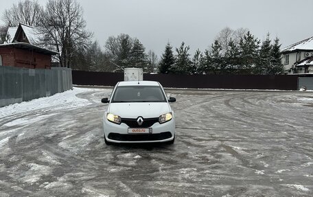 Renault Logan II, 2018 год, 680 000 рублей, 4 фотография