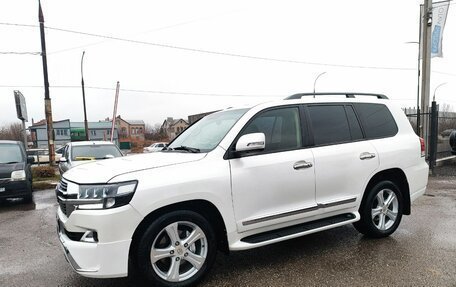 Toyota Land Cruiser 200, 2013 год, 4 150 000 рублей, 18 фотография