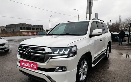 Toyota Land Cruiser 200, 2013 год, 4 150 000 рублей, 21 фотография