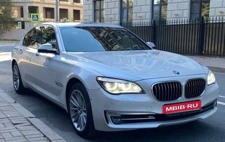 BMW 7 серия, 2012 год, 1 900 000 рублей, 2 фотография