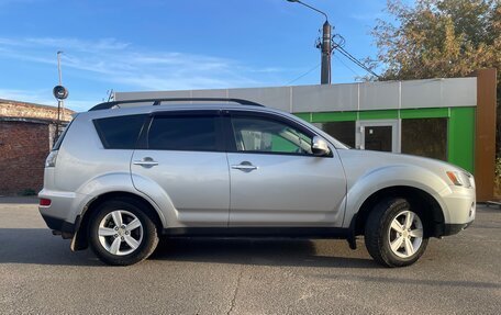 Mitsubishi Outlander III рестайлинг 3, 2011 год, 1 300 000 рублей, 12 фотография