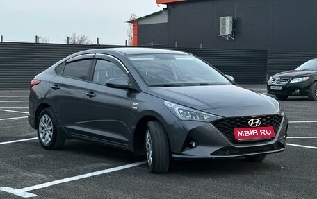 Hyundai Solaris II рестайлинг, 2021 год, 1 735 000 рублей, 3 фотография