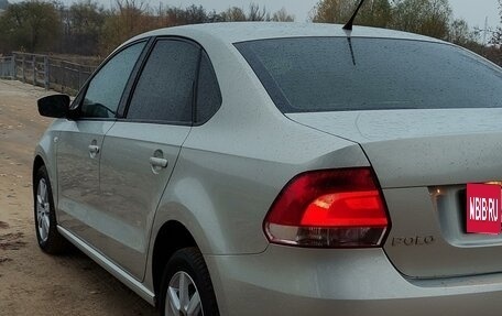 Volkswagen Polo VI (EU Market), 2013 год, 1 250 000 рублей, 20 фотография