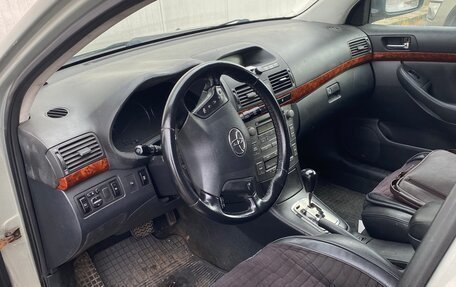 Toyota Avensis III рестайлинг, 2004 год, 830 000 рублей, 7 фотография