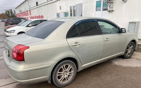 Toyota Avensis III рестайлинг, 2004 год, 830 000 рублей, 3 фотография