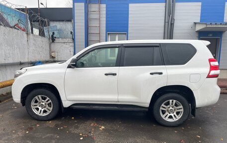 Toyota Land Cruiser Prado 150 рестайлинг 2, 2016 год, 3 550 000 рублей, 1 фотография