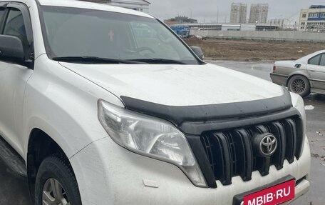 Toyota Land Cruiser Prado 150 рестайлинг 2, 2016 год, 3 550 000 рублей, 9 фотография