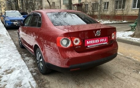 Volkswagen Jetta VI, 2009 год, 695 000 рублей, 4 фотография