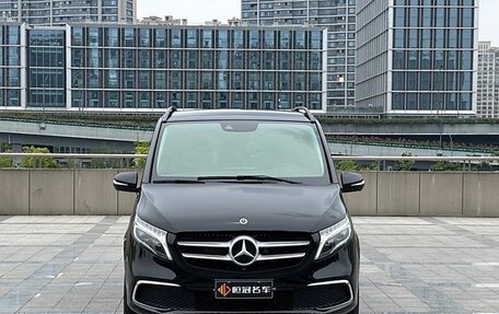 Mercedes-Benz V-Класс, 2021 год, 6 670 000 рублей, 7 фотография