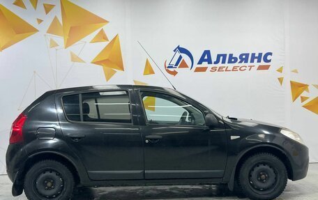 Renault Sandero I, 2013 год, 685 000 рублей, 2 фотография