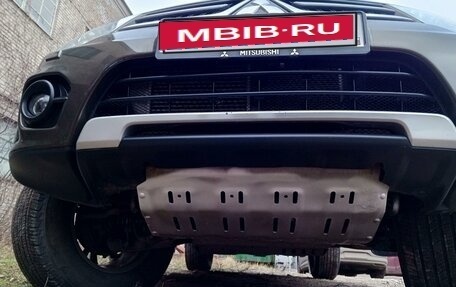 Mitsubishi Pajero Sport II рестайлинг, 2014 год, 2 290 000 рублей, 28 фотография