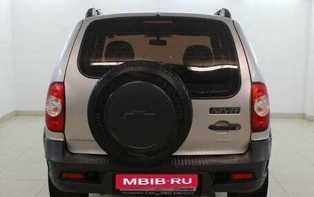 Chevrolet Niva I рестайлинг, 2010 год, 495 000 рублей, 3 фотография