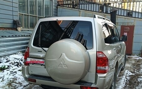 Mitsubishi Montero III, 2004 год, 1 049 000 рублей, 2 фотография