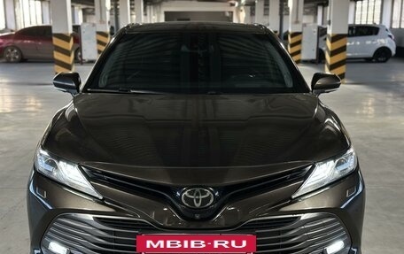 Toyota Camry, 2018 год, 2 950 000 рублей, 3 фотография